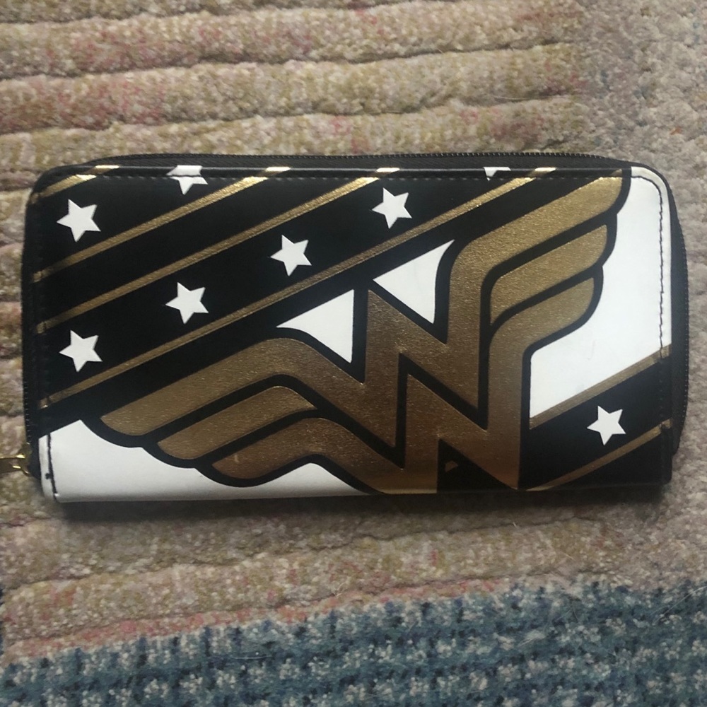 Wonder Woman wallet